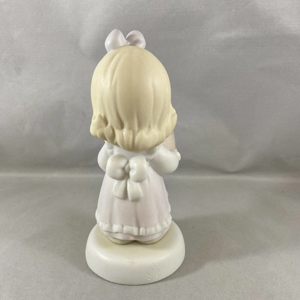 Precious Moments "Happy Birthday Dear Jesus" Girl w/ Cake Figurine B2-1 - Picture 3 of 4